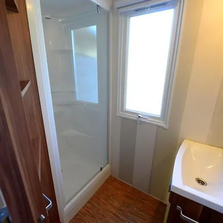 Mobil-home Avec Terrasse, 3 Chambres, 4 Personnes - Api-1-52-1131 Saint-Rome-de-Tarn