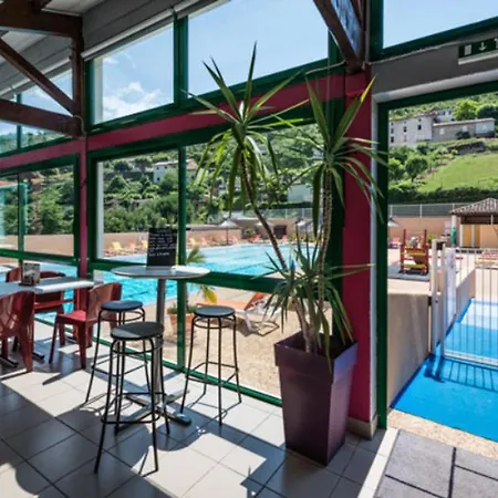 Mobil-home Avec Terrasse, 3 Chambres, 4 Personnes - Api-1-52-1131 * Saint-Rome-de-Tarn